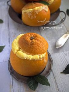 Sernik pieczony w pomarańczach