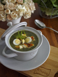 Sałacianka – pikantna zupa krem z sałaty